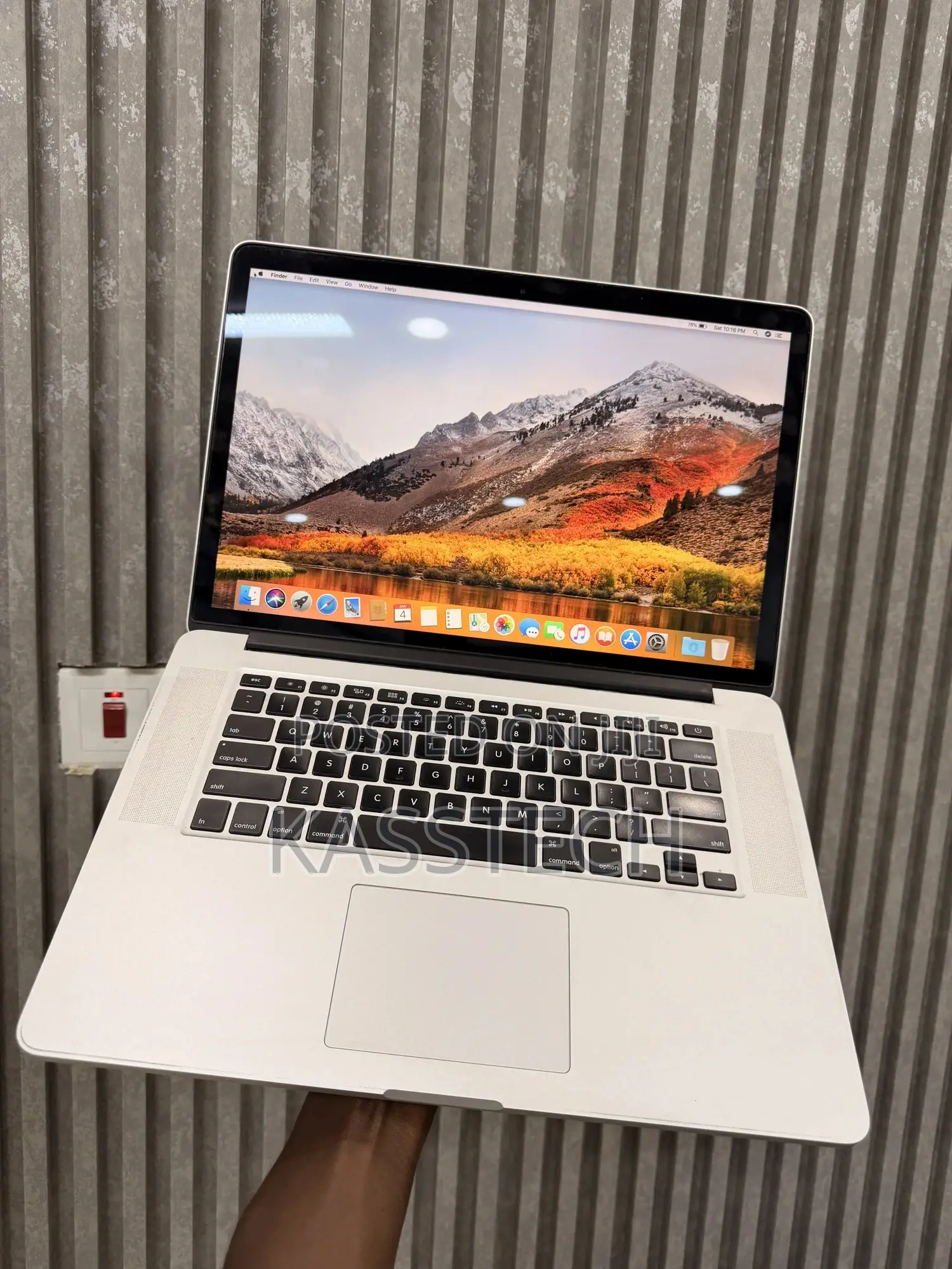 Laptop Apple MacBook Pro 2015 16GB Intel Core i7 SSD 512GB