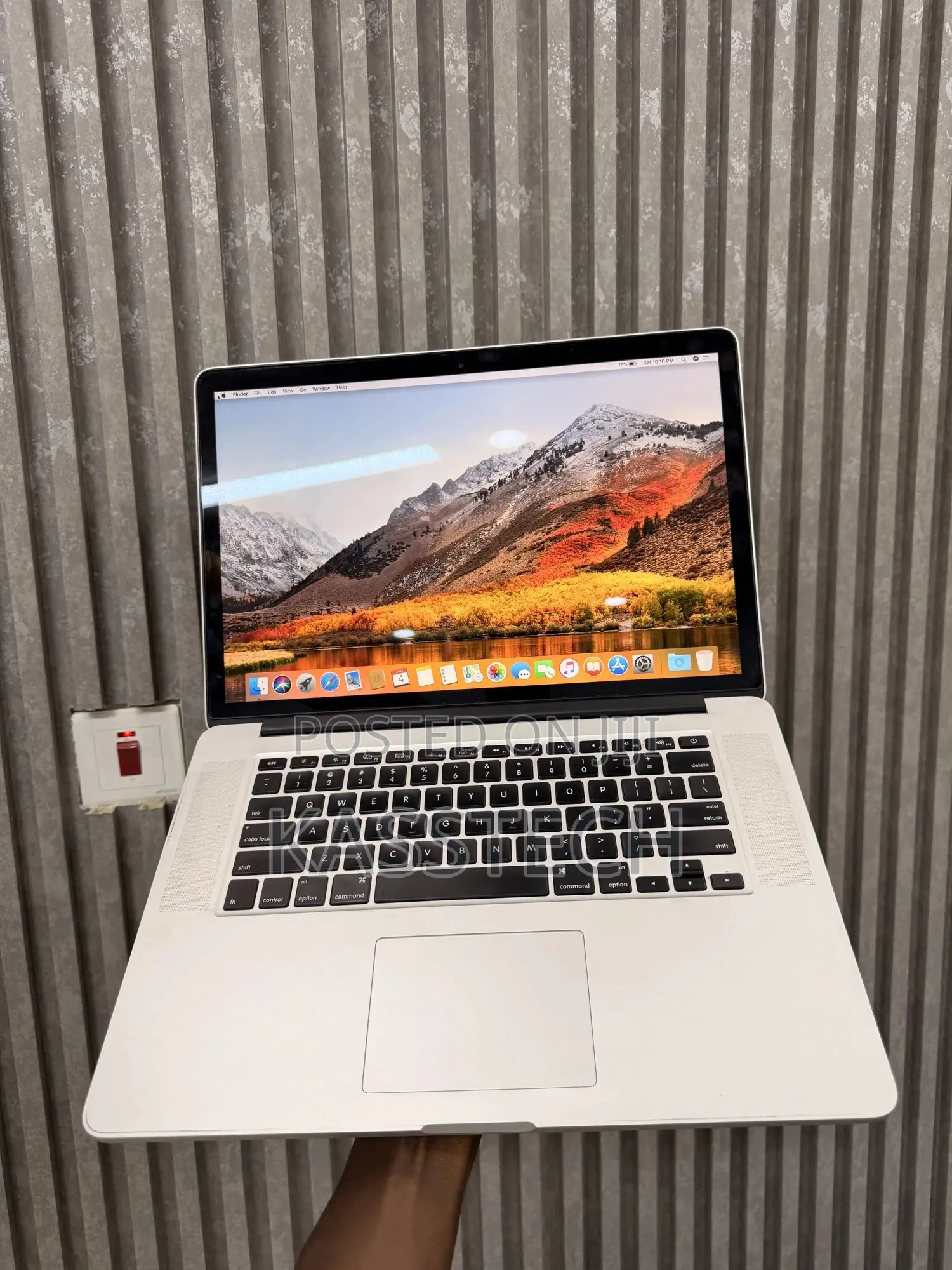 Laptop Apple MacBook Pro 2015 16GB Intel Core i7 SSD 512GB