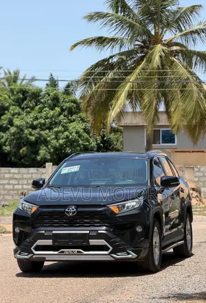 Toyota RAV4 Limited 2021 Black
