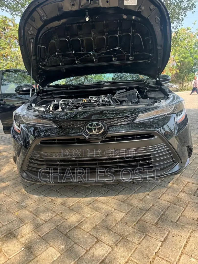 Toyota Corolla LE 2023 Black