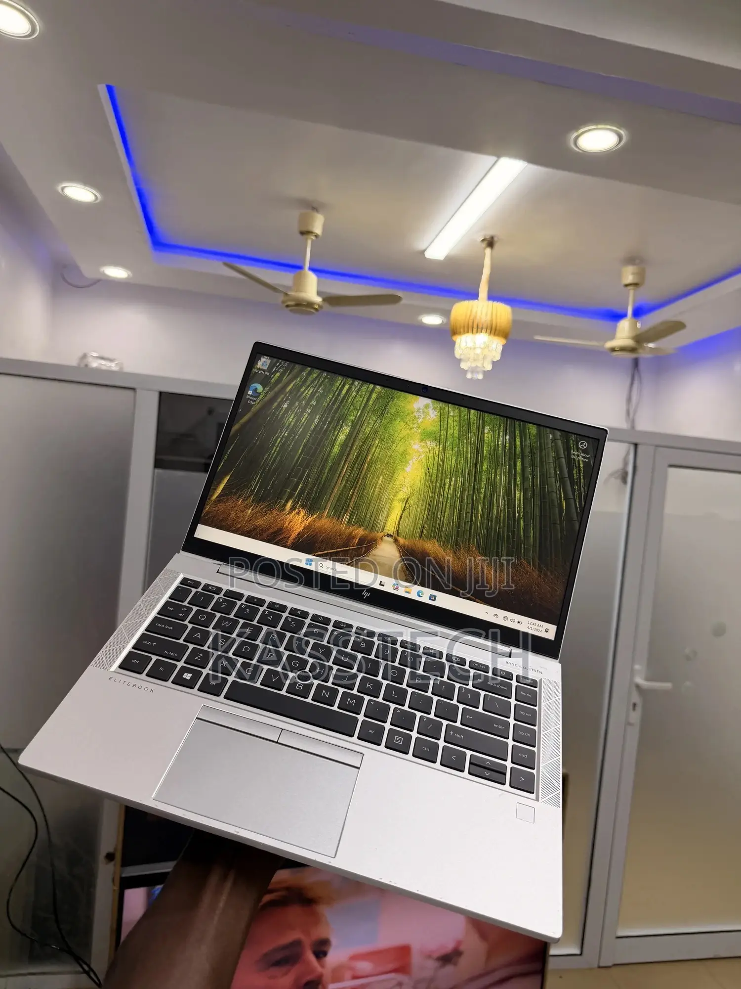 Laptop HP EliteBook 845 G8 8GB AMD Ryzen 5 SSD 256GB