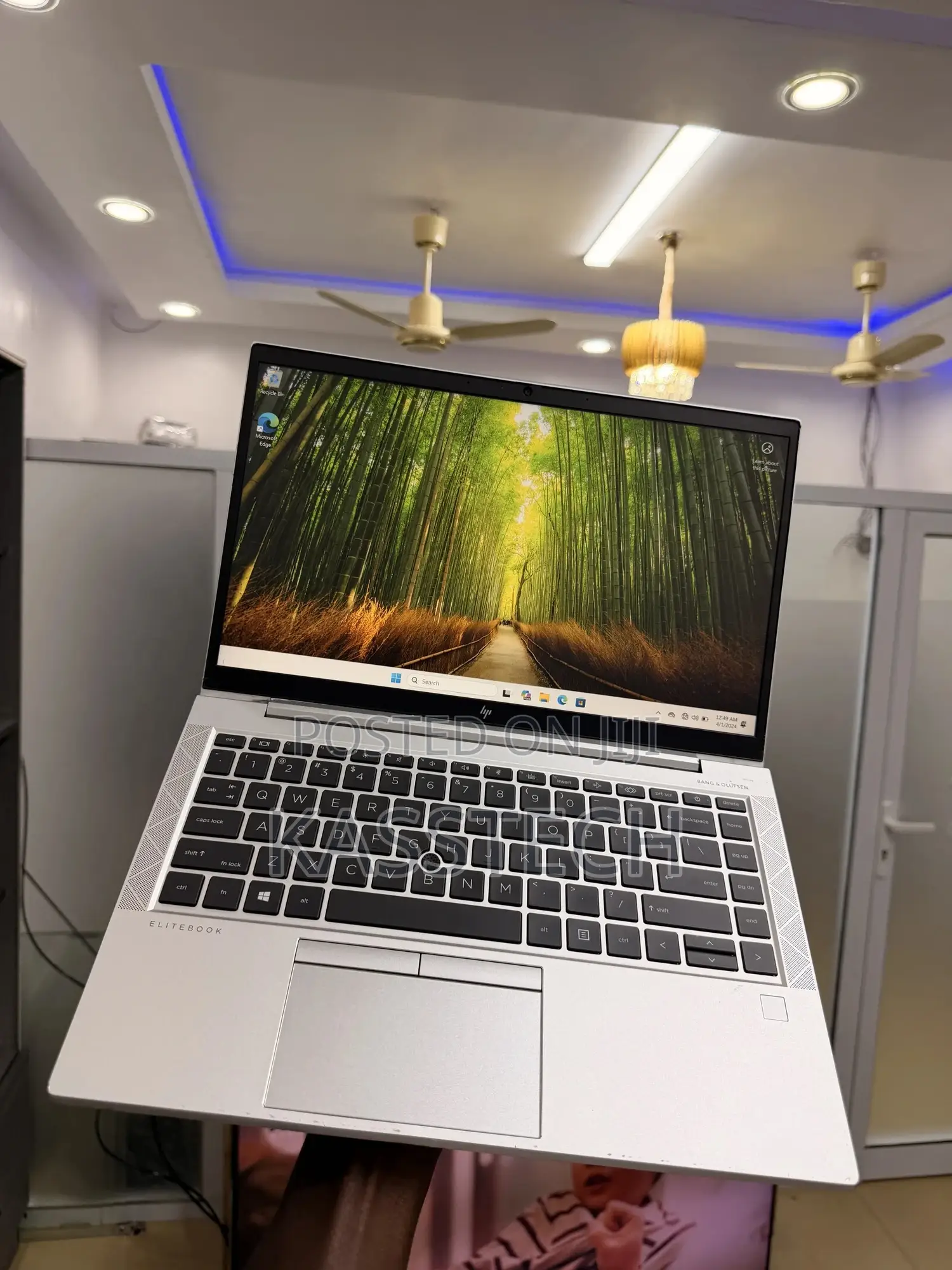 Laptop HP EliteBook 845 G8 8GB AMD Ryzen 5 SSD 256GB