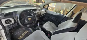 Toyota Vitz 2012 White
