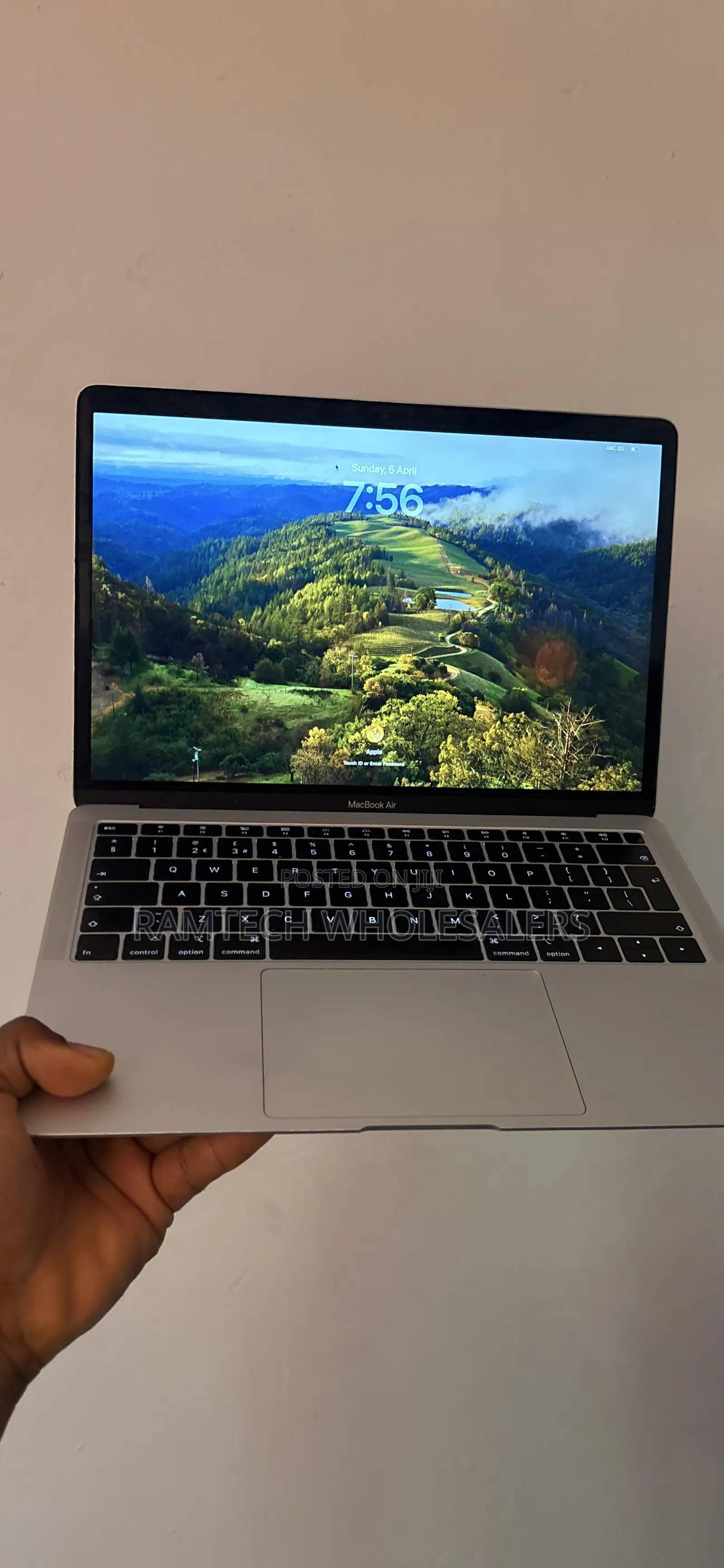 Laptop Apple MacBook Air 2019 8GB Intel Core i5 SSD 256GB