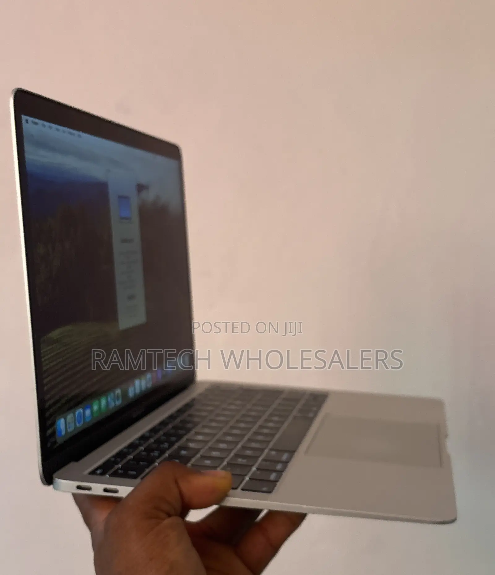 Laptop Apple MacBook Air 2019 8GB Intel Core i5 SSD 128GB