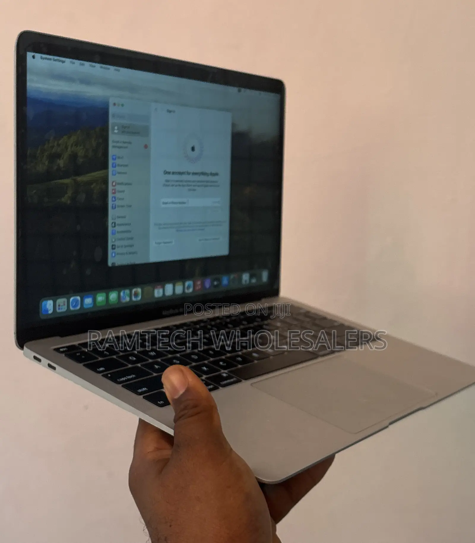 Laptop Apple MacBook Air 8GB Intel HDD+SSD 128GB