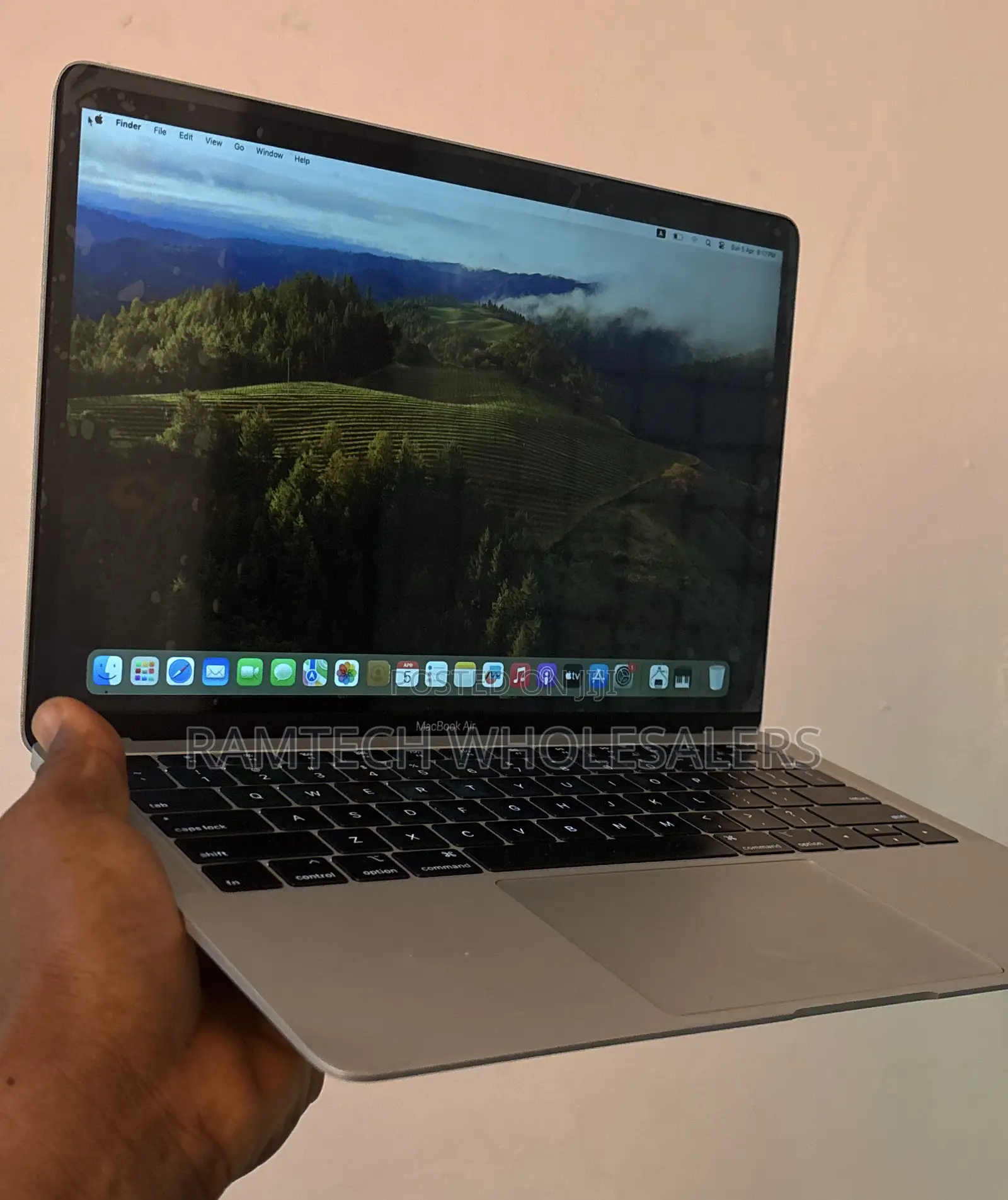 Laptop Apple MacBook Air 8GB Intel HDD+SSD 128GB