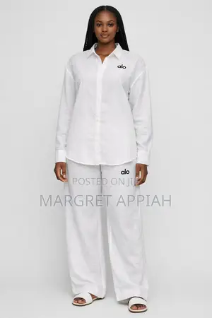 Alo Linen Top and Down