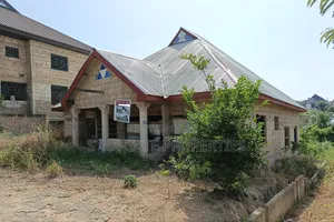 5bdrm House in Mampongteng Abrade, Kumasi Metropolitan for sale