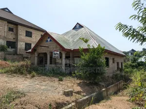 5bdrm House in Mampongteng Abrade, Kumasi Metropolitan for sale