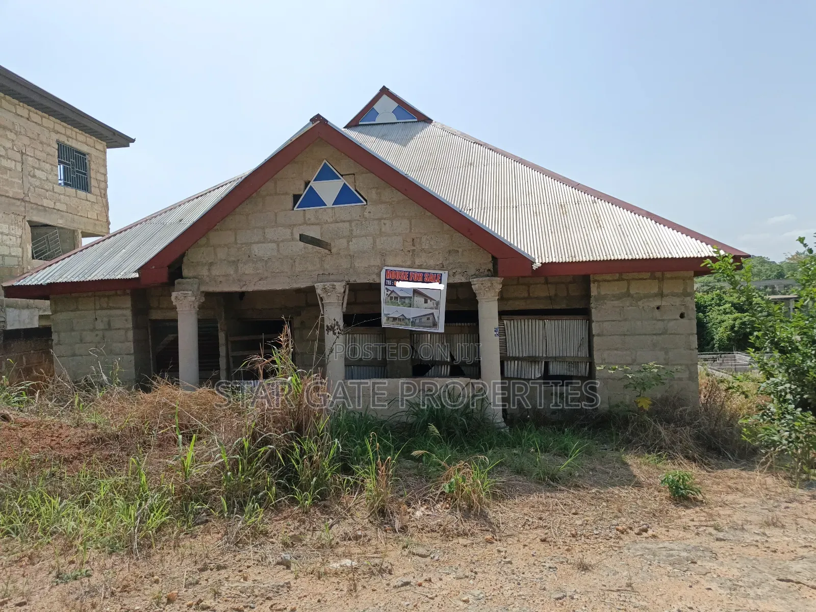 5bdrm House in Mampongteng Abrade, Kumasi Metropolitan for sale