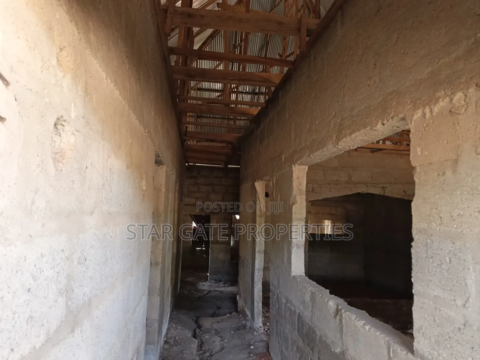 5bdrm House in Mampongteng Abrade, Kumasi Metropolitan for sale