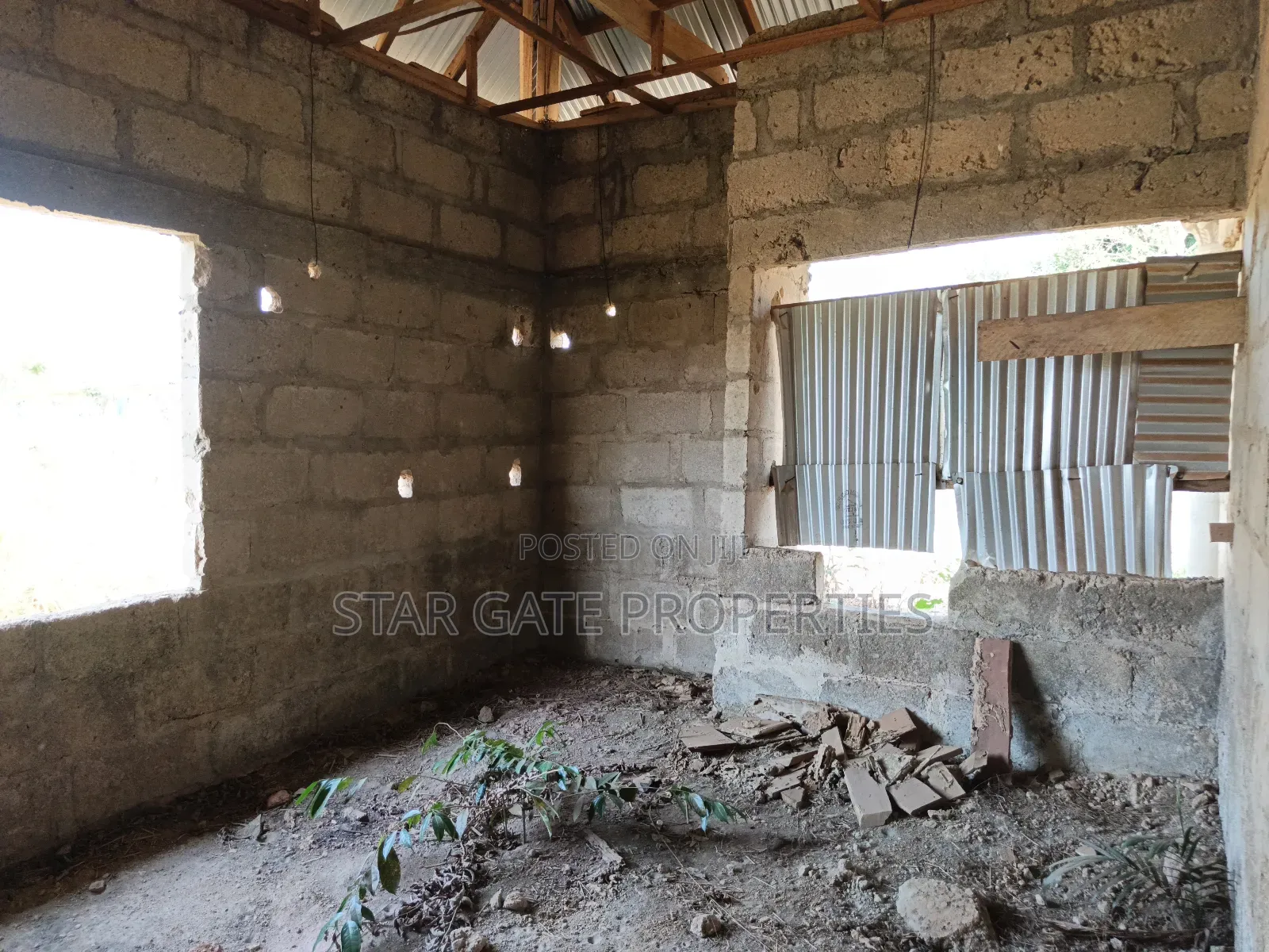 5bdrm House in Mampongteng Abrade, Kumasi Metropolitan for sale