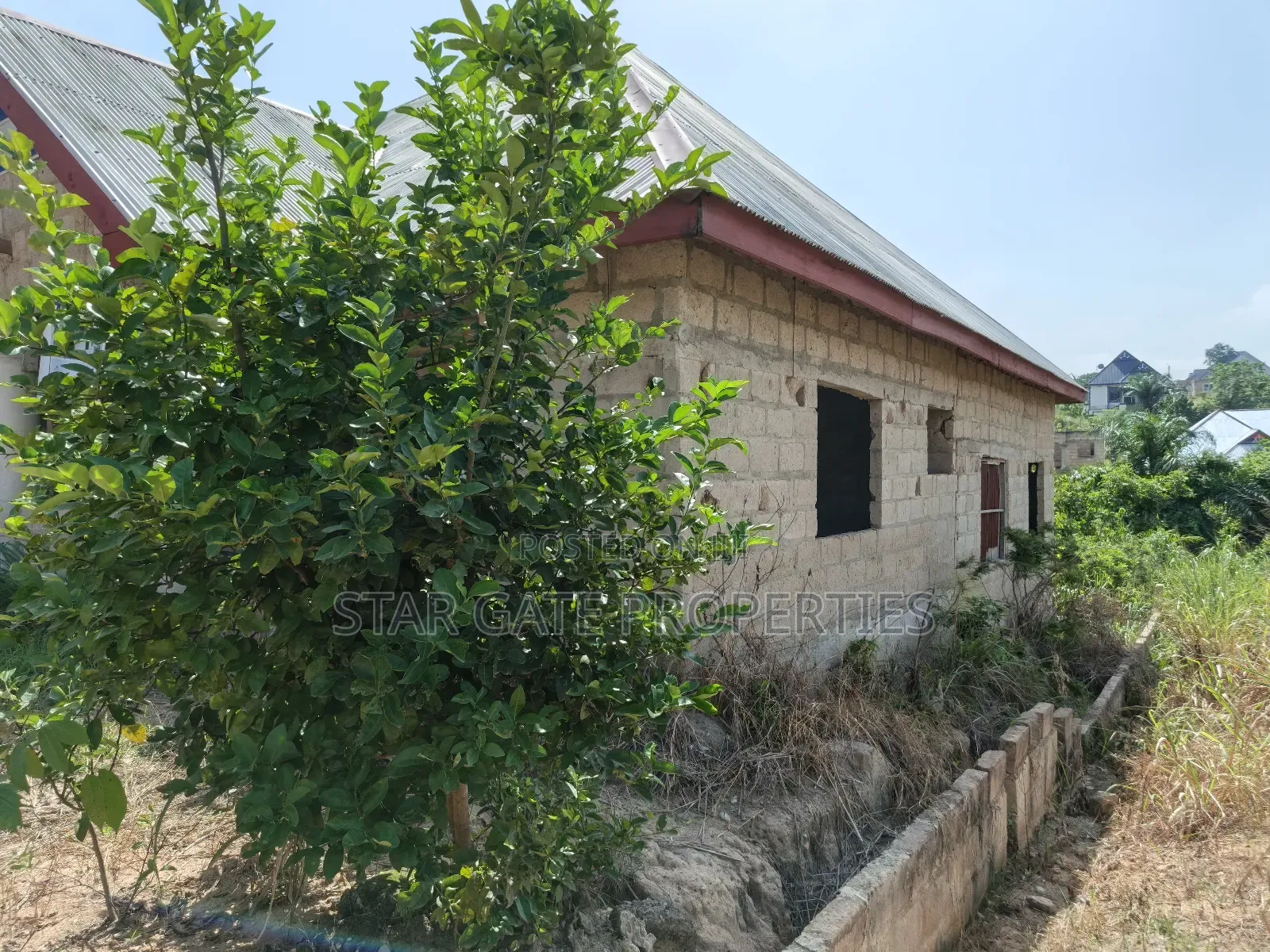 5bdrm House in Mampongteng Abrade, Kumasi Metropolitan for sale