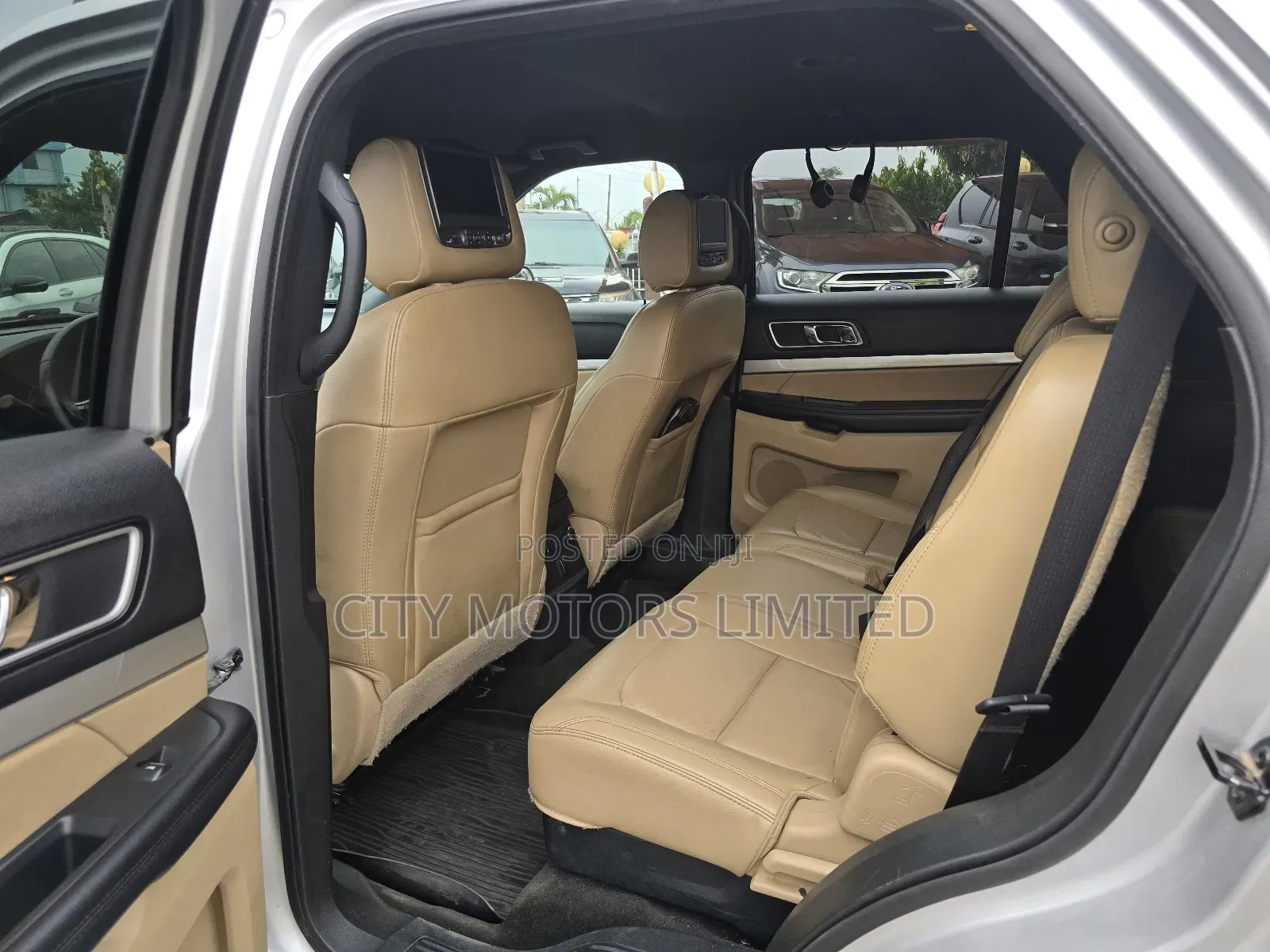 Ford Explorer XLT 4dr FWD (2.3L 4cyl 6A) 2017 Silver