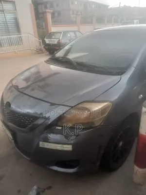 Toyota Belta 2010 Blue