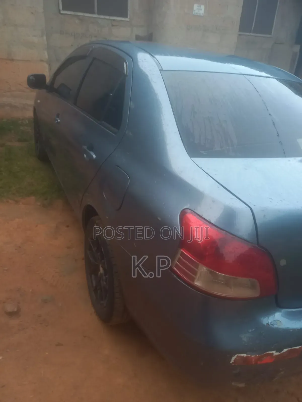 Toyota Belta 2010 Blue