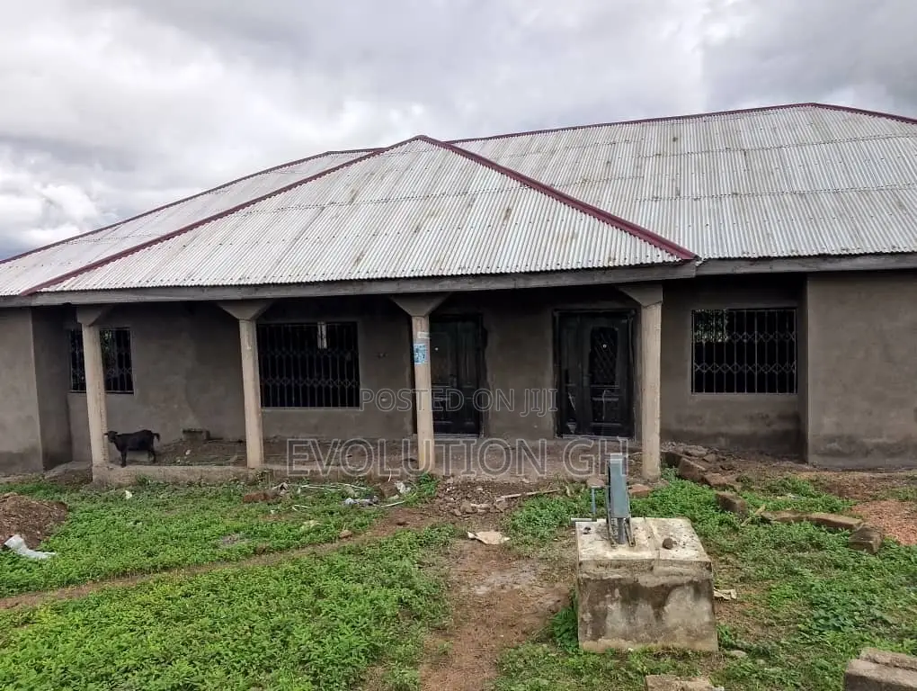 6bdrm House in Kintampo South for sale