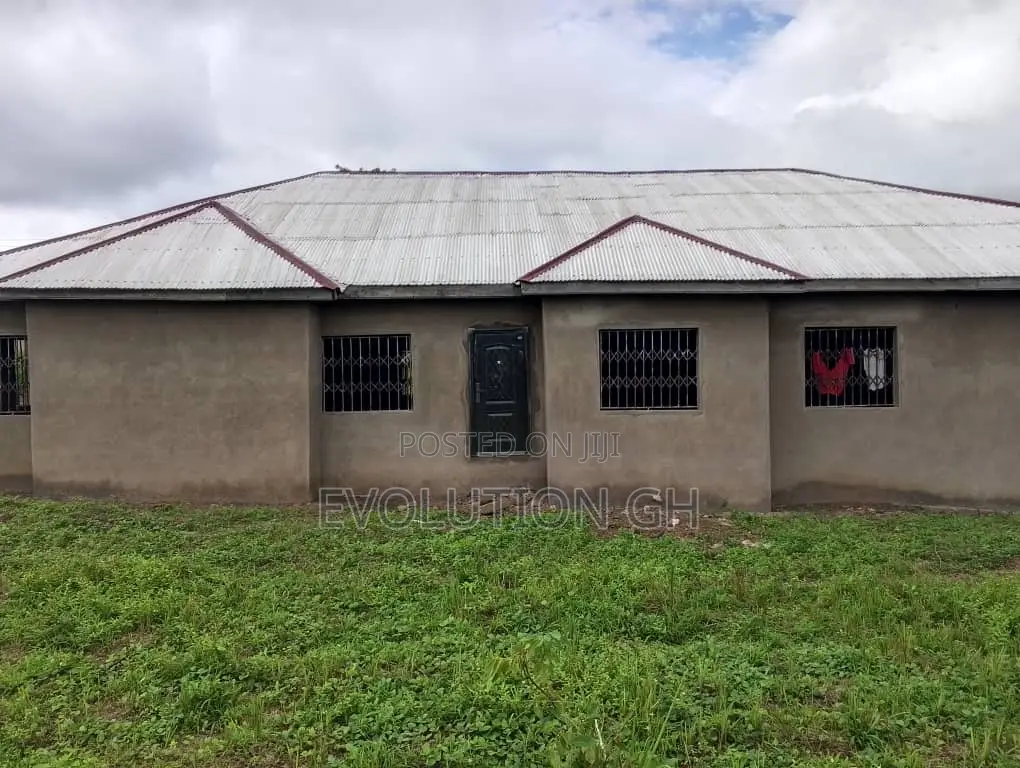 6bdrm House in Kintampo South for sale