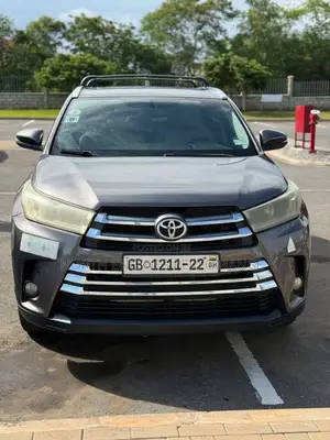 Toyota Highlander XLE V6 4x4 (3.5L 6cyl 6A) 2016 Gray