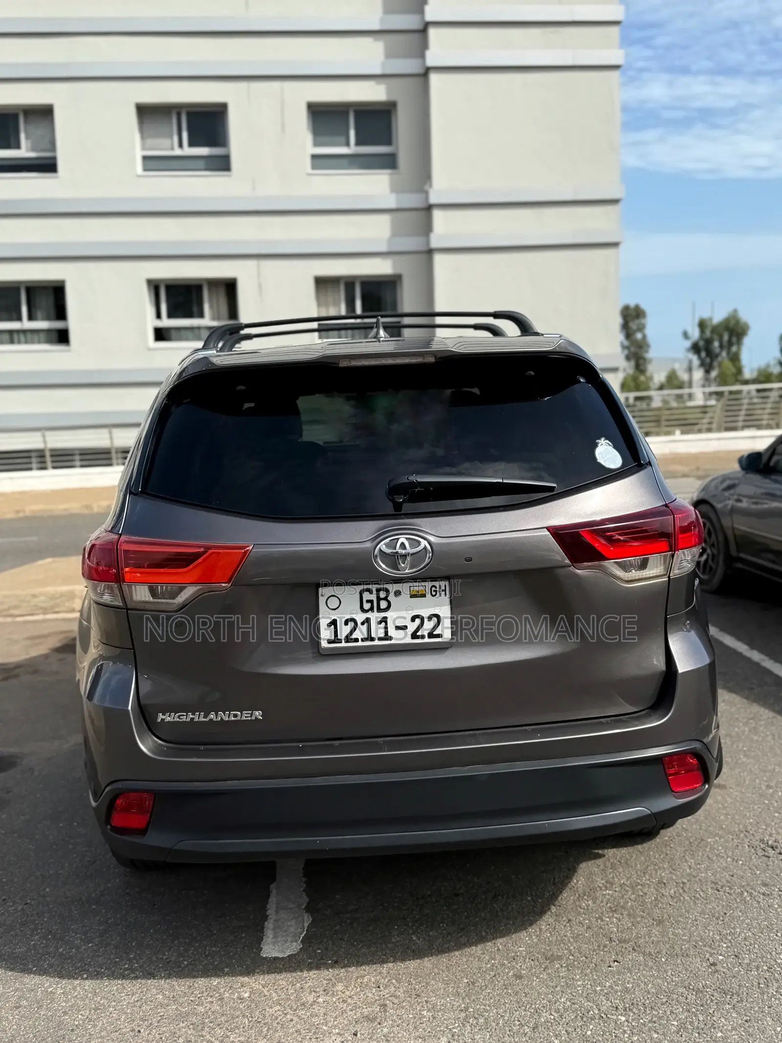 Toyota Highlander XLE V6 4x4 (3.5L 6cyl 6A) 2016 Gray