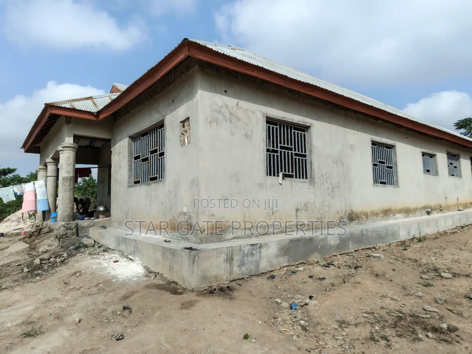 5bdrm House in Mampongteng Abrade, Kumasi Metropolitan for sale
