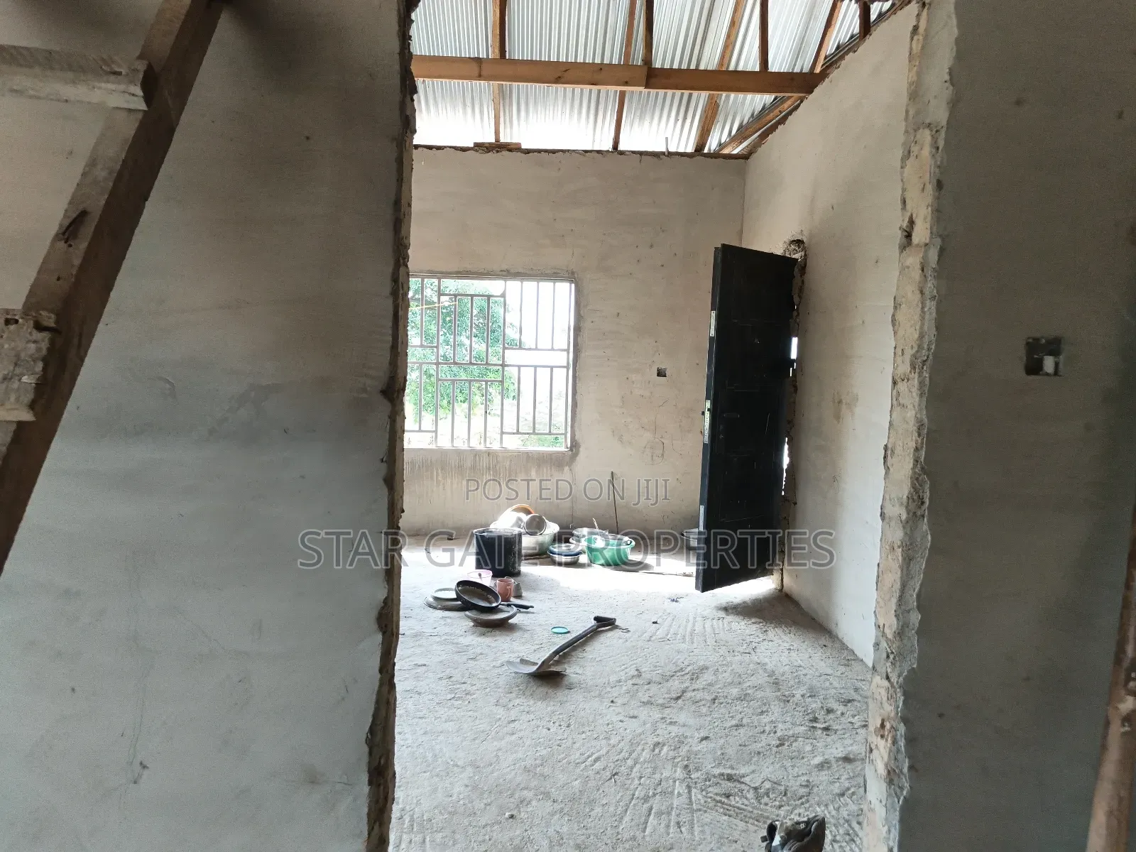 5bdrm House in Mampongteng Abrade, Kumasi Metropolitan for sale