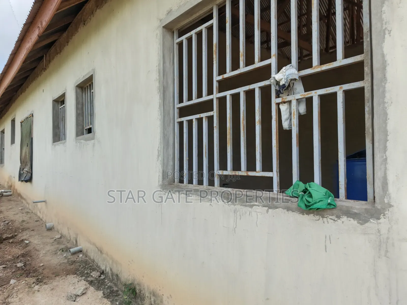 5bdrm House in Mampongteng Abrade, Kumasi Metropolitan for sale