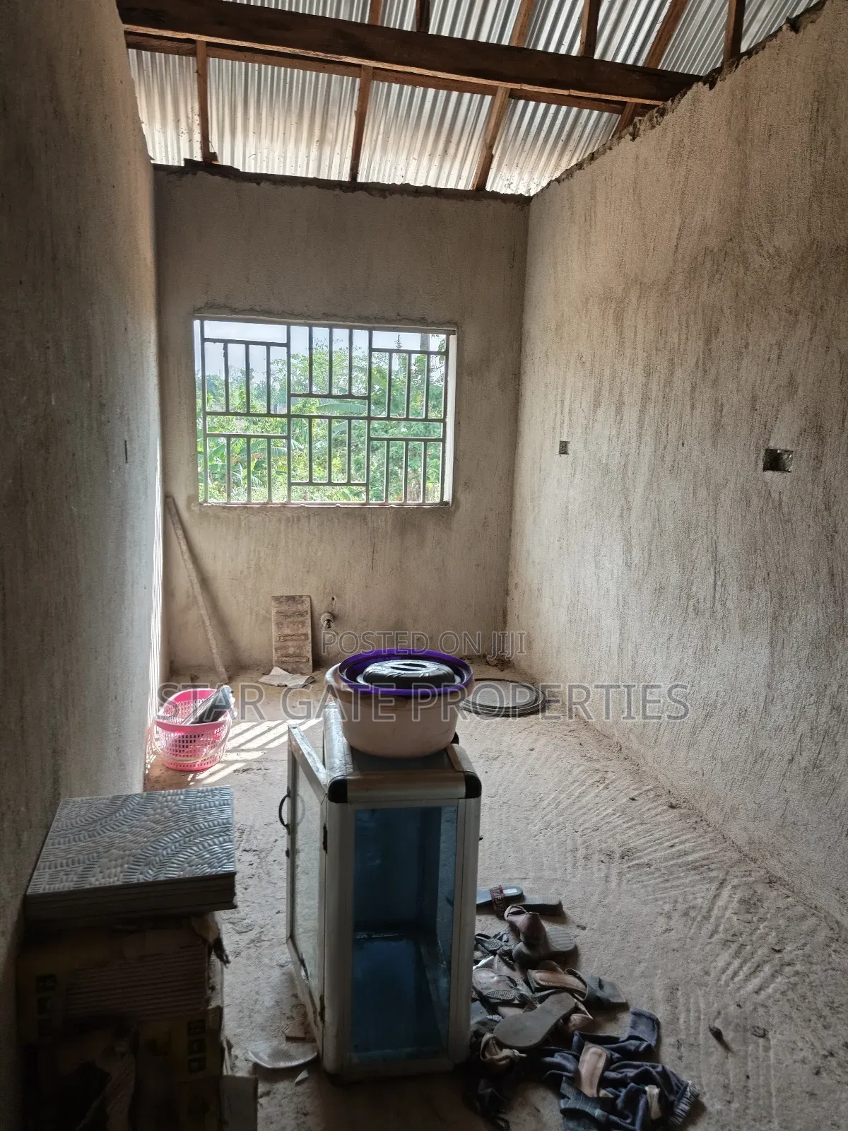 5bdrm House in Mampongteng Abrade, Kumasi Metropolitan for sale
