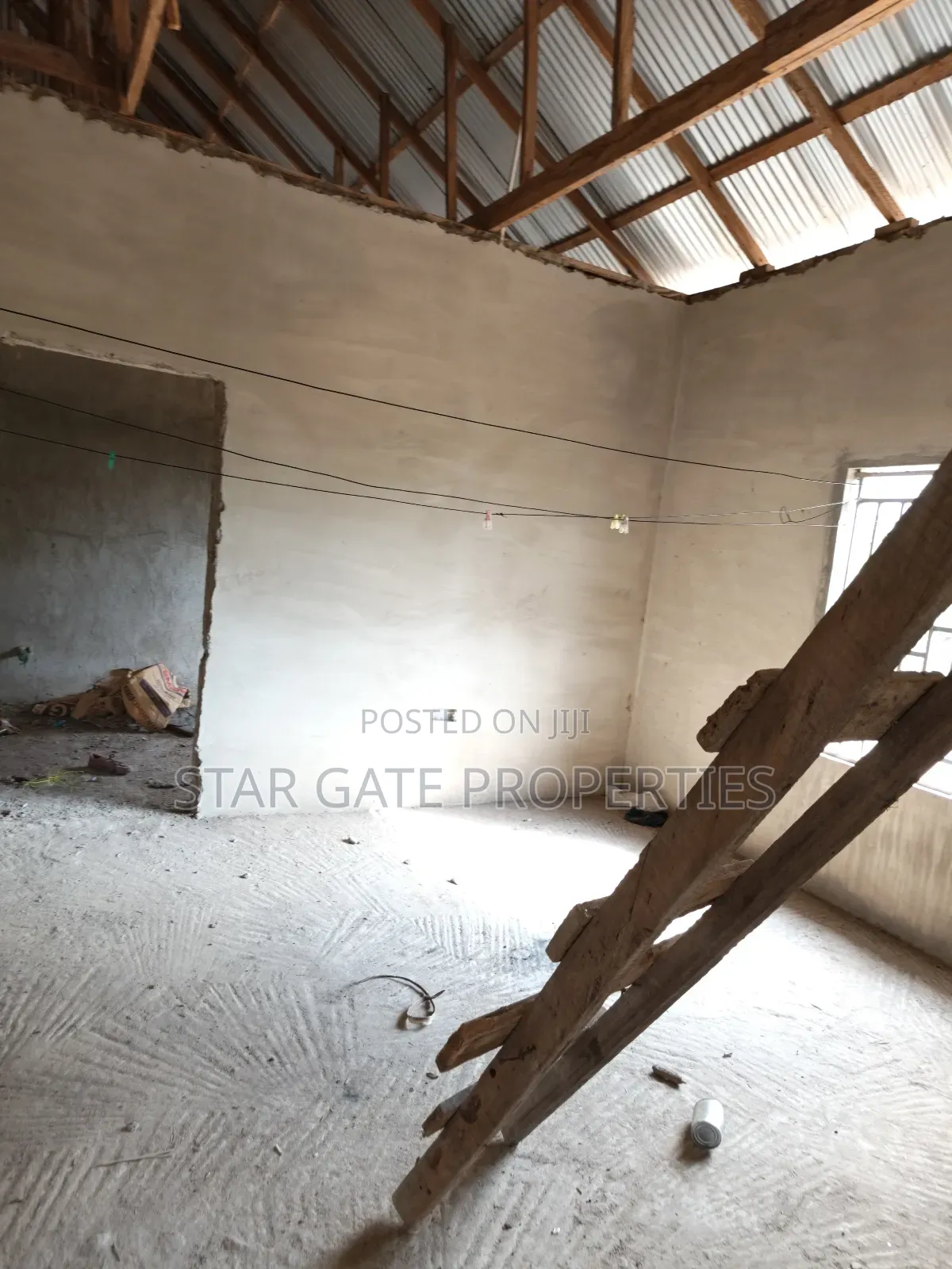 5bdrm House in Mampongteng Abrade, Kumasi Metropolitan for sale