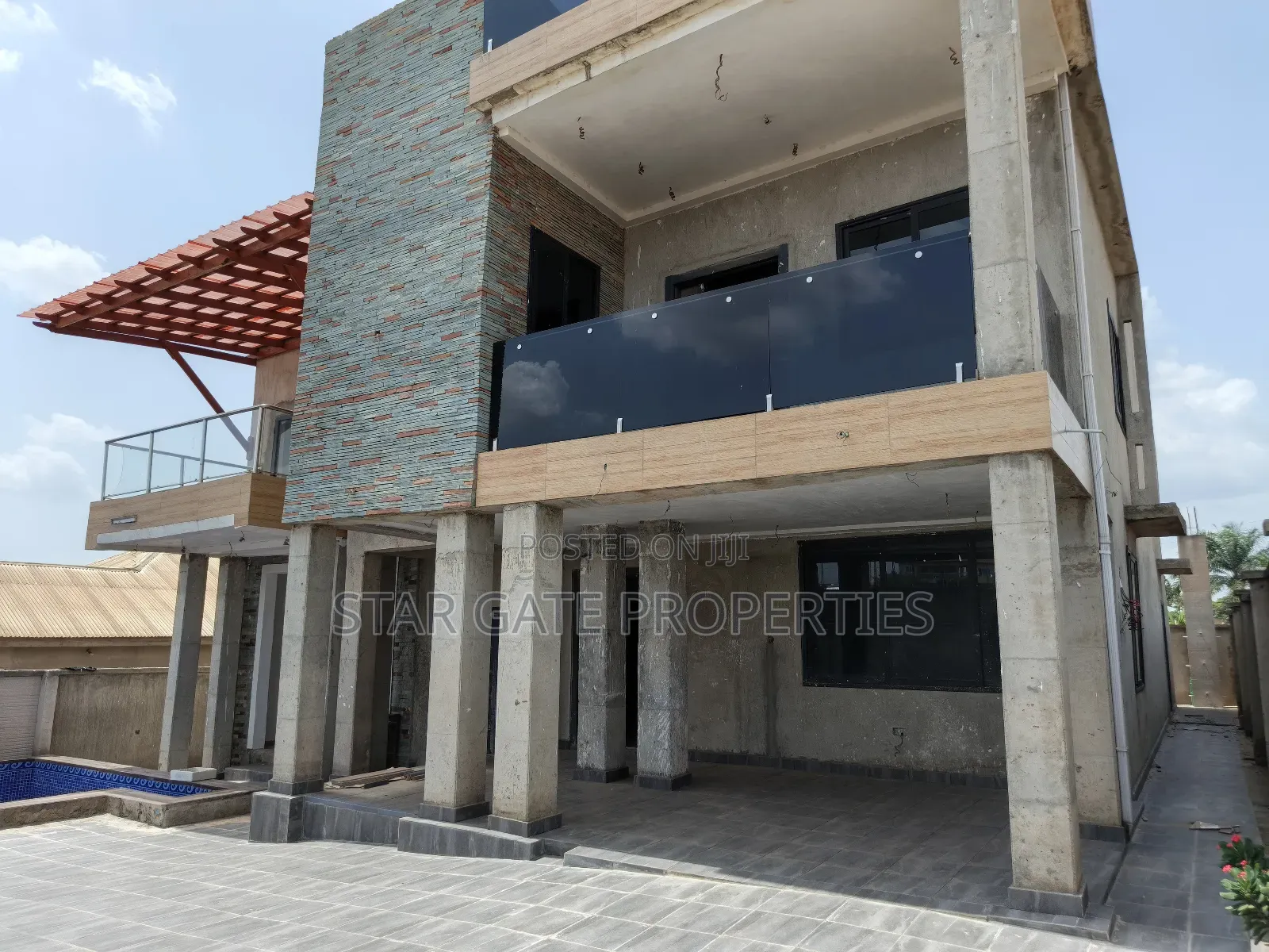 3bdrm House in Fawoade, Kumasi Metropolitan for sale