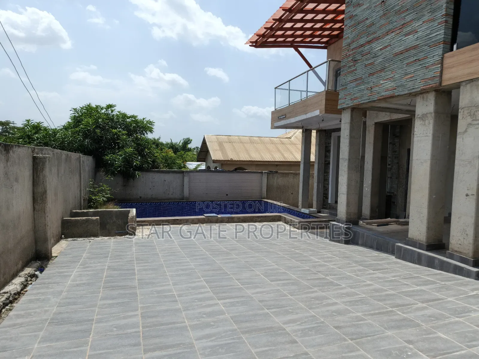 3bdrm House in Fawoade, Kumasi Metropolitan for sale