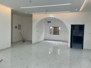3bdrm Duplex in Little Roses Area for sale