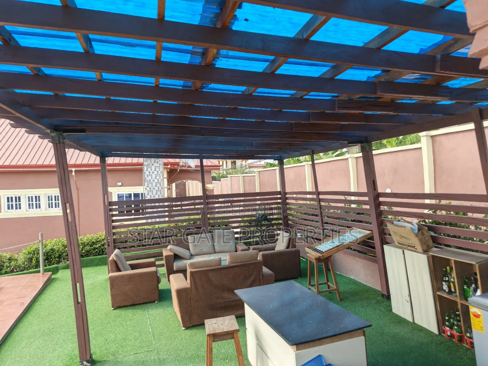 8bdrm House in Atimatim Adubinso., Kumasi Metropolitan for sale