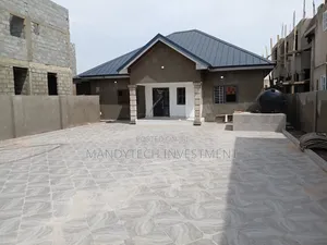3bdrm Duplex in Little Roses Area for sale