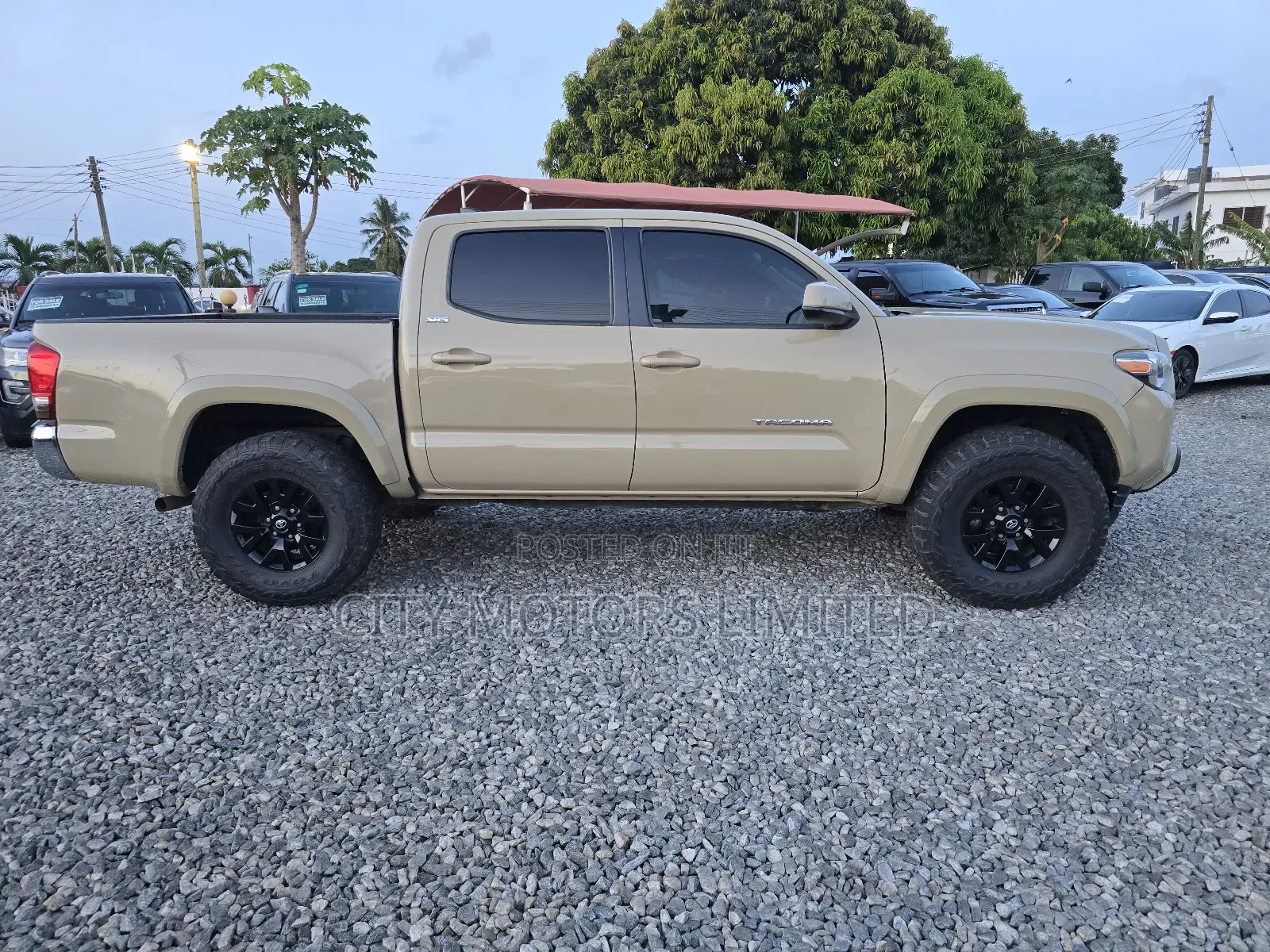 Toyota Tacoma SR5 2017 Ivory