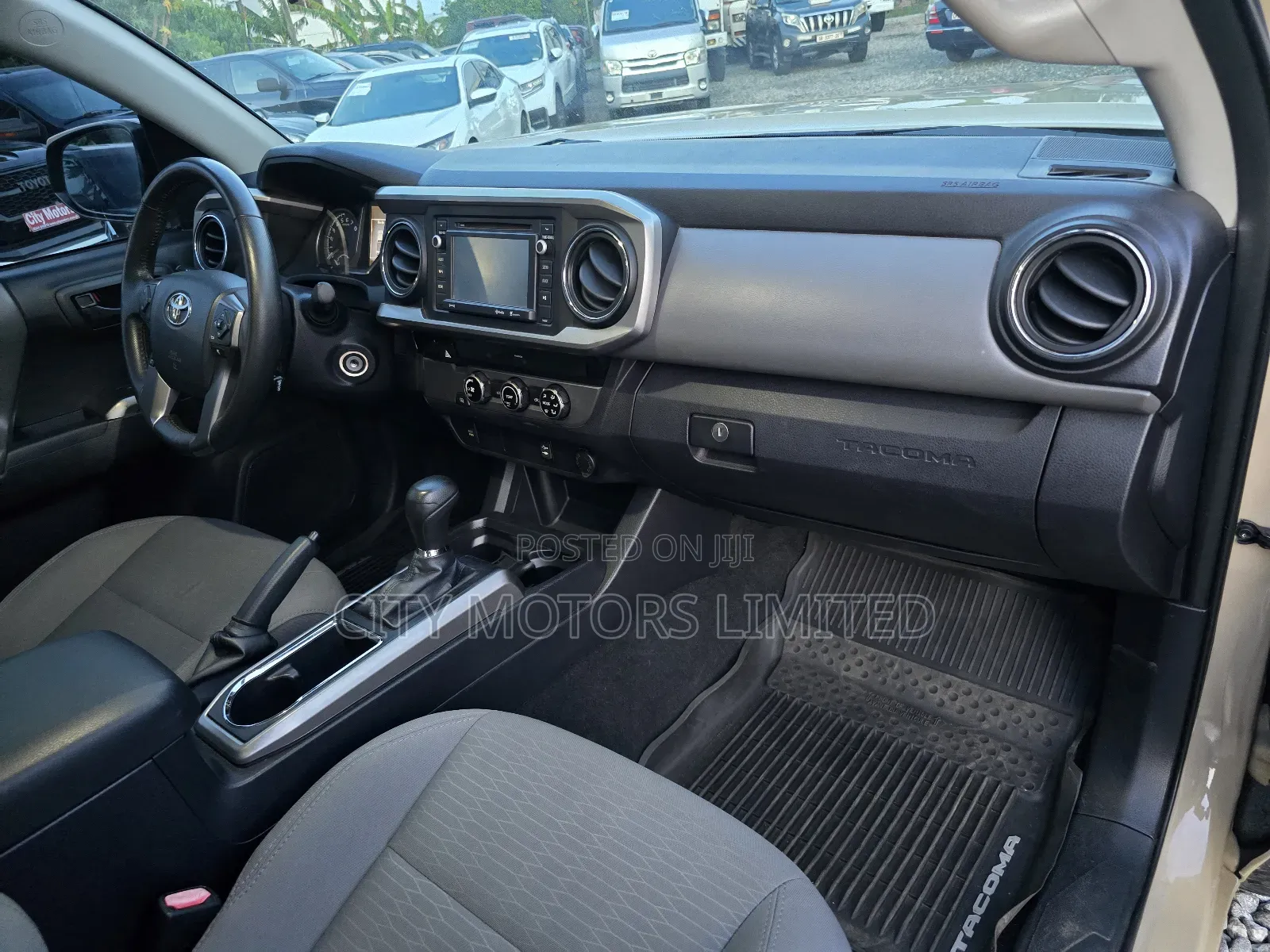 Toyota Tacoma SR5 2017 Ivory