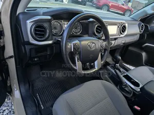 Toyota Tacoma SR5 2017 Ivory