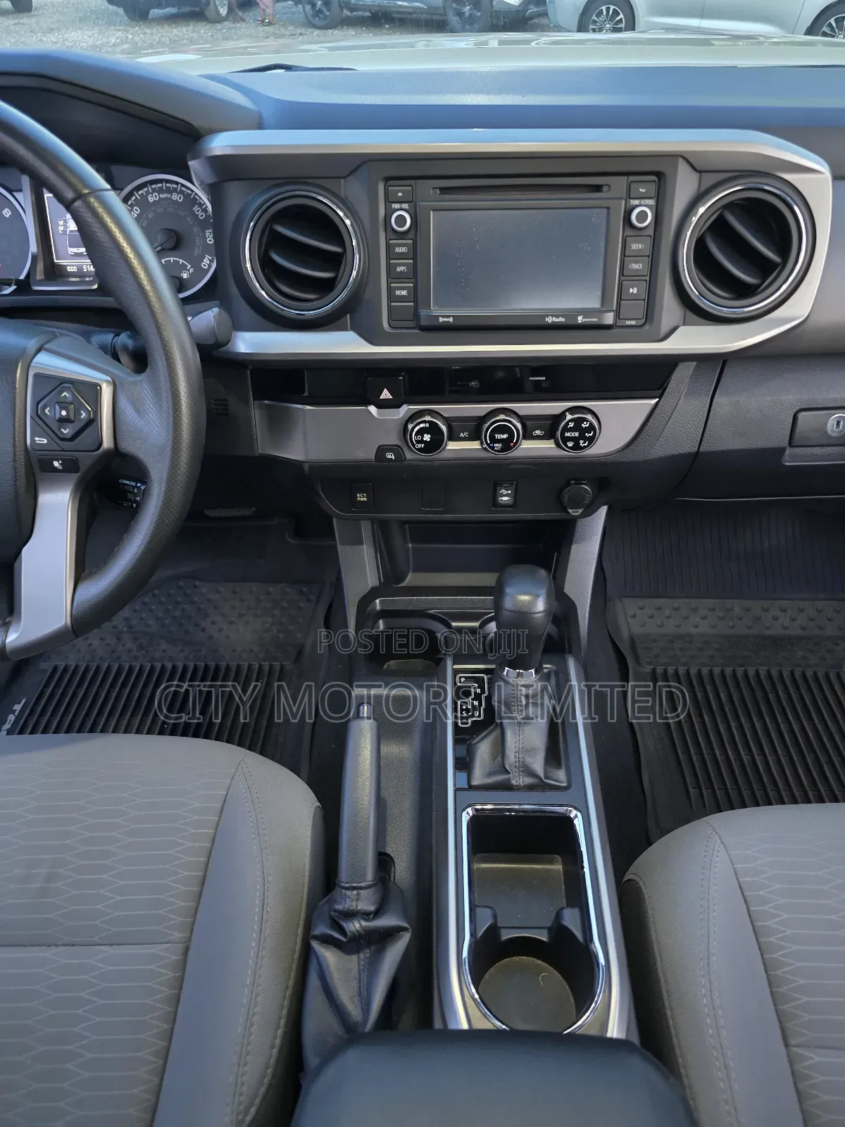 Toyota Tacoma SR5 2017 Ivory