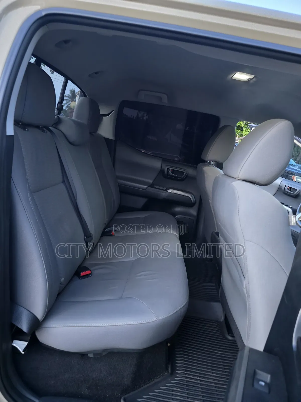 Toyota Tacoma SR5 2017 Ivory