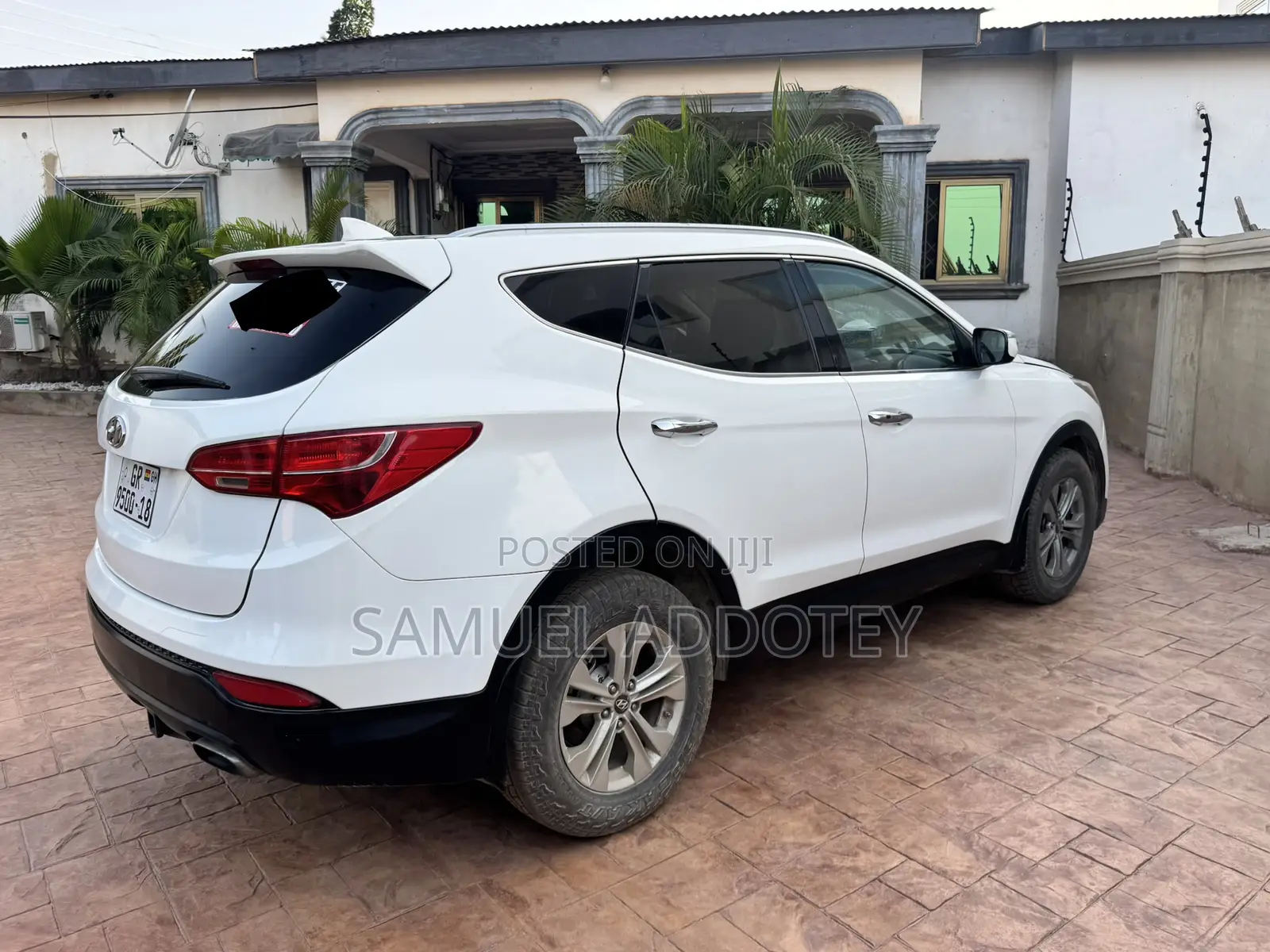 Hyundai Santa Fe 2013 White