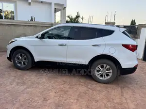 Hyundai Santa Fe 2013 White