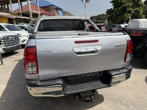 Toyota Hilux 2019 Silver