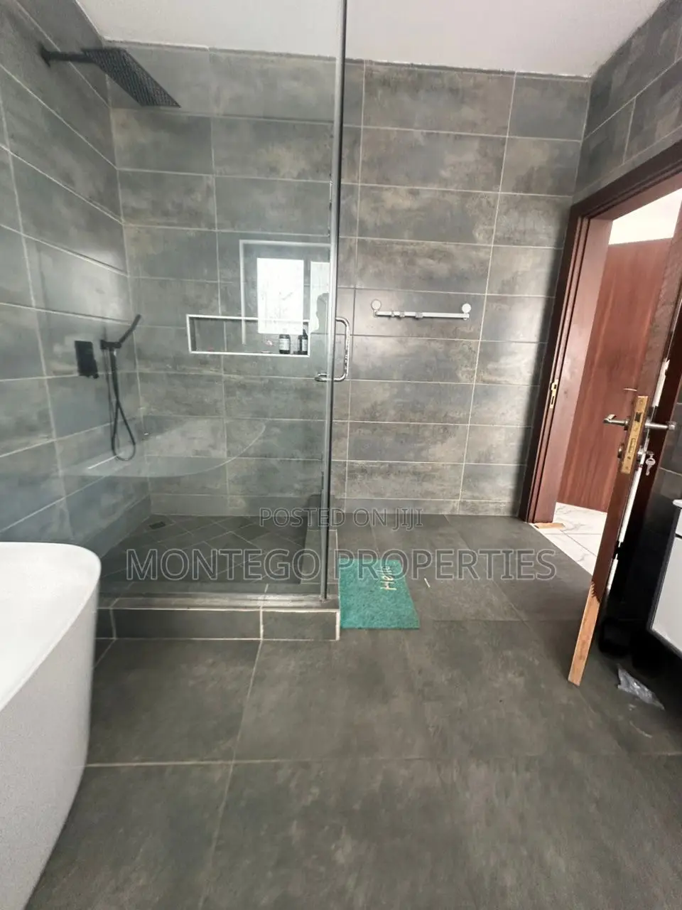 3bdrm House in Adjiringanor, School Junction for rent