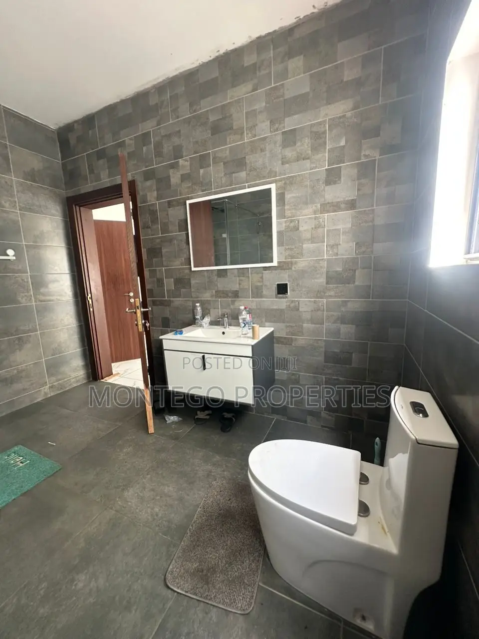 3bdrm House in Adjiringanor, School Junction for rent
