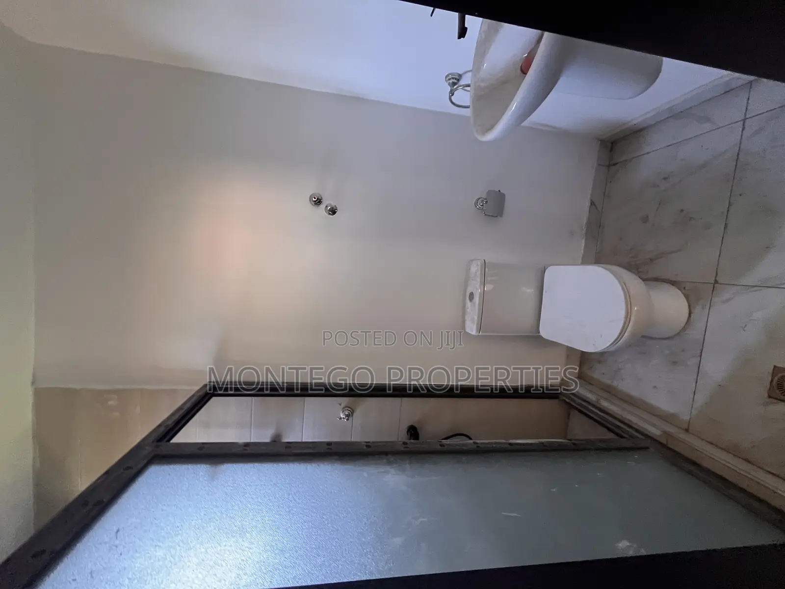 2bdrm Townhouse / Terrace in Adjiringanor, School Junction for rent