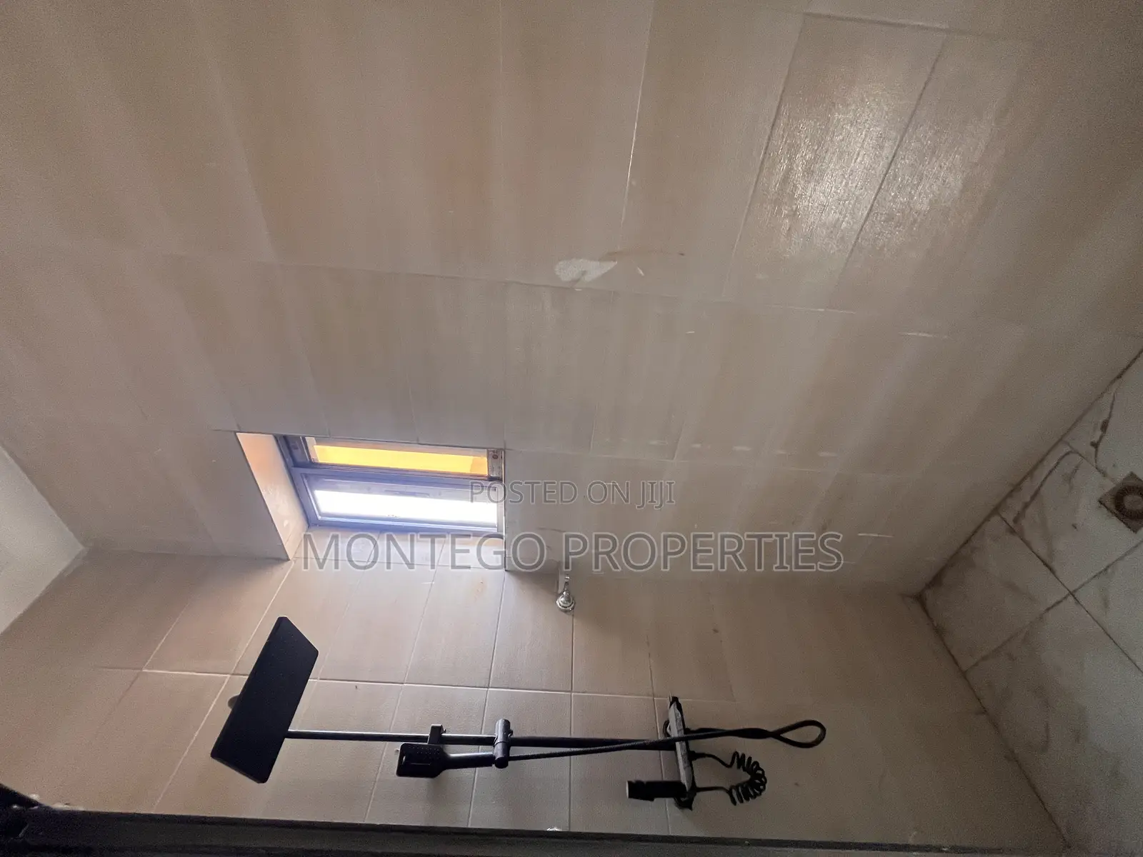 2bdrm Townhouse / Terrace in Adjiringanor, School Junction for rent