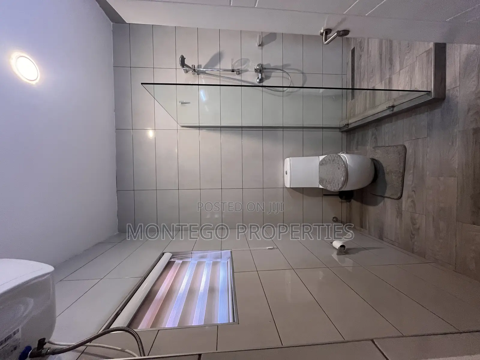 Furnished 3bdrm Townhouse / Terrace in East Legon, American House