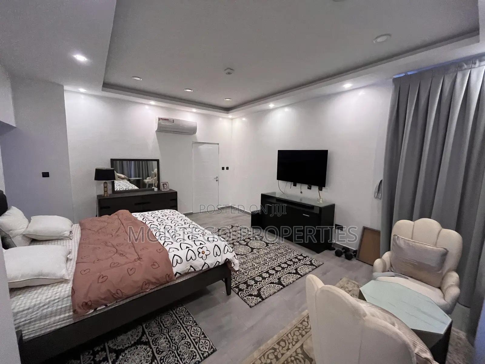 Furnished 3bdrm Townhouse / Terrace in East Legon, American House
