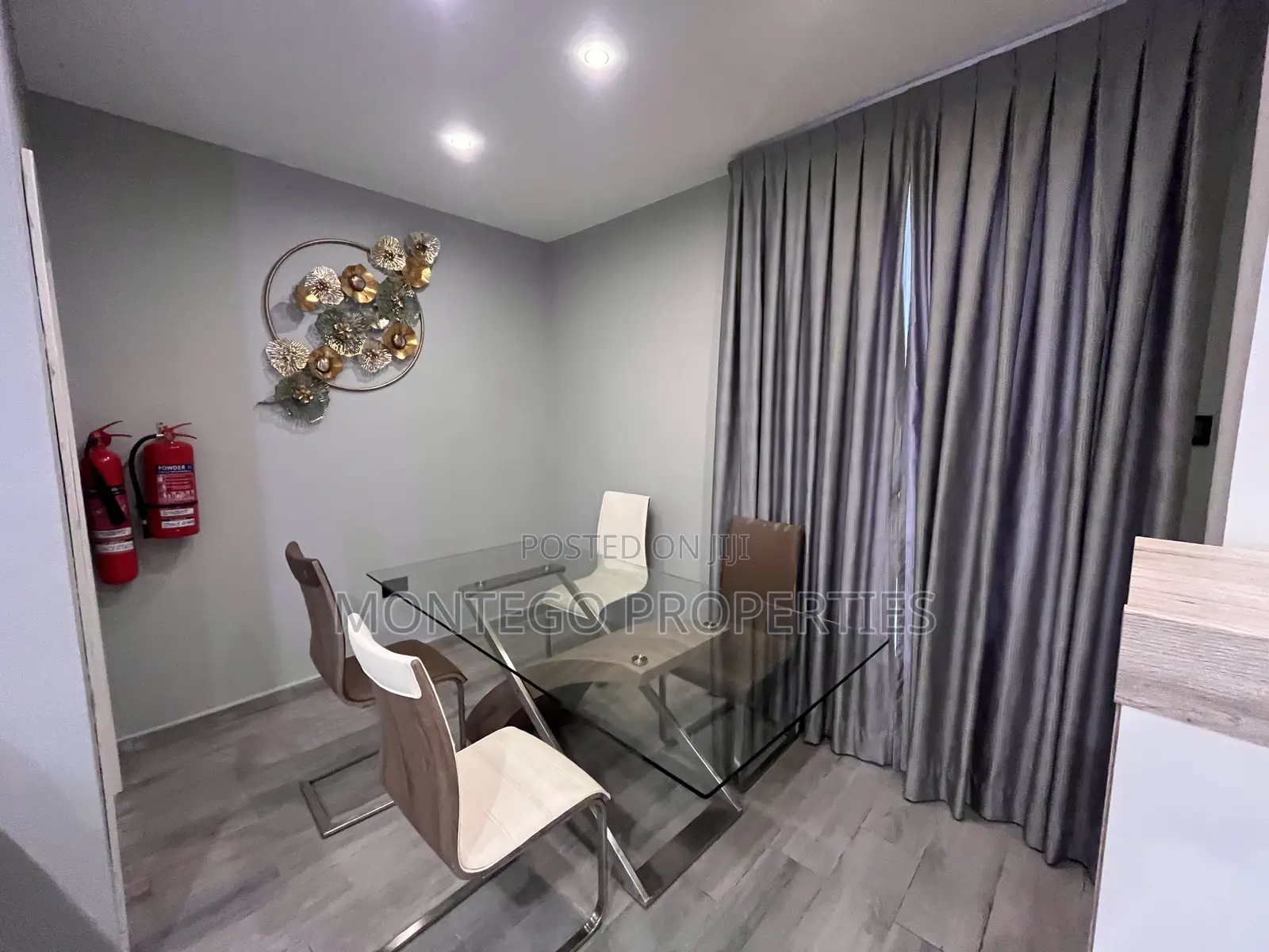 Furnished 3bdrm Townhouse / Terrace in East Legon, American House